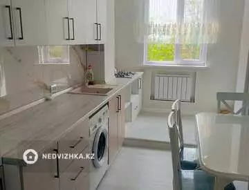 2-комнатная квартира, этаж 3 из 5, 56 м²