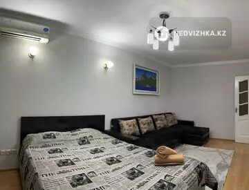 1-комнатная квартира, этаж 4 из 4, 45 м², по часам