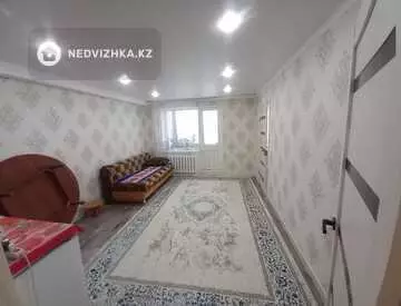 4-комнатная квартира, этаж 4 из 5, 59 м²