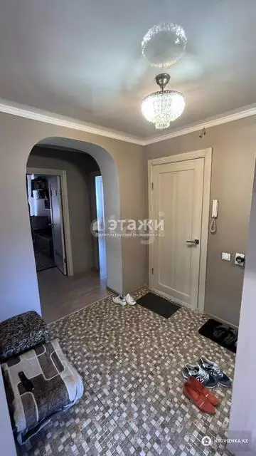 4-комнатная квартира, этаж 4 из 5, 76 м²