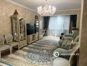 3-комнатная квартира, этаж 2 из 13, 130 м²