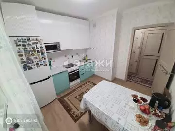 57 м², 2-комнатная квартира, этаж 3 из 12, 57 м², изображение - 2