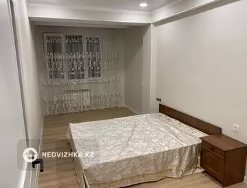 2-комнатная квартира, этаж 4 из 5, 54 м²