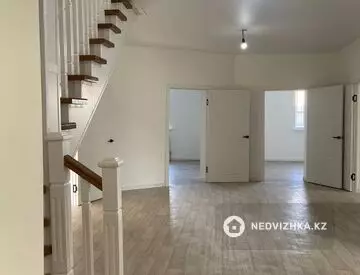 300 м², 9-комнатный дом, 6 соток, 300 м², изображение - 3