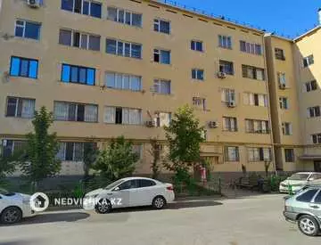 1-комнатная квартира, этаж 3 из 5, 42 м²