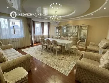 7-комнатный дом, 10 соток, 470 м²