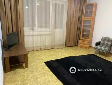 2-комнатная квартира, этаж 7 из 17, 68 м², на длительный срок