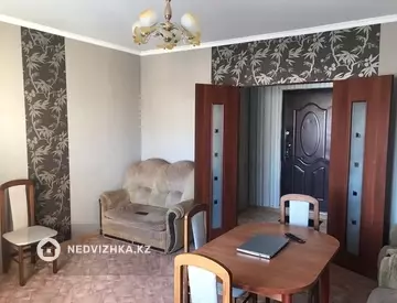 1-комнатная квартира, этаж 8 из 10, 42 м²