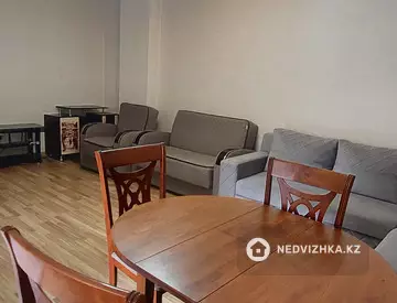 2-комнатная квартира, этаж 1 из 10, 68 м², на длительный срок