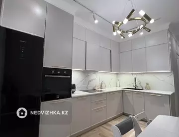 3-комнатная квартира, этаж 8 из 10, 86 м²