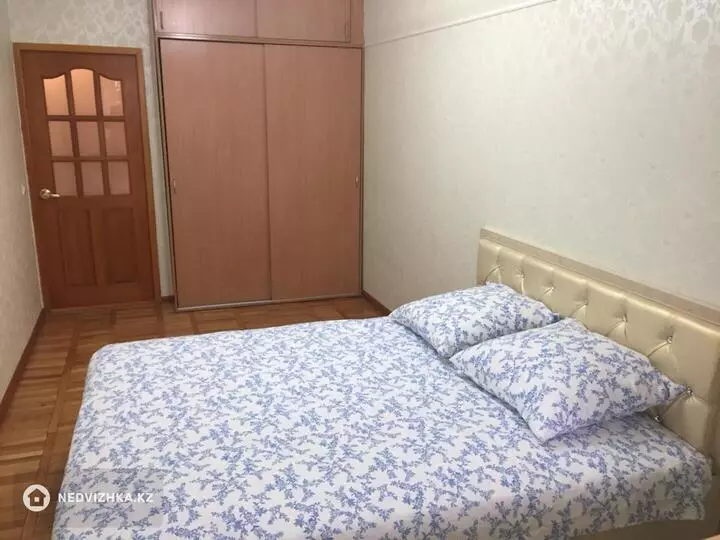 50 м², 2-комнатная квартира, этаж 2 из 9, 50 м², посуточно, изображение - 1