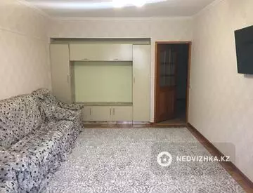 2-комнатная квартира, этаж 2 из 9, 50 м², посуточно