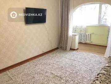 2-комнатная квартира, этаж 2 из 9, 50 м², посуточно