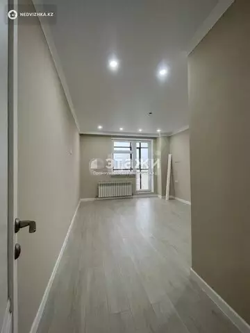 2-комнатная квартира, этаж 9 из 12, 72 м²