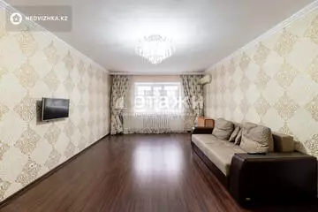 85.4 м², 3-комнатная квартира, этаж 1 из 5, 85 м², изображение - 1