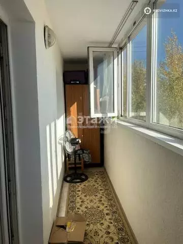 2-комнатная квартира, этаж 2 из 4, 52 м²