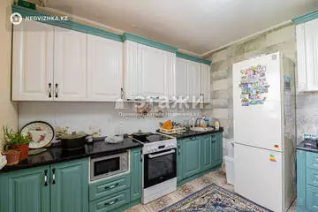 3-комнатная квартира, этаж 9 из 16, 82 м²