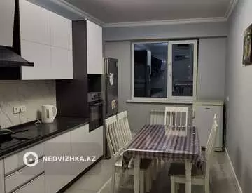 3-комнатная квартира, этаж 4 из 12, 95 м²