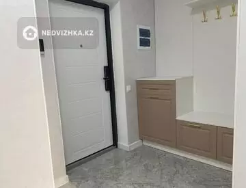 70 м², 2-комнатная квартира, этаж 10 из 12, 70 м², на длительный срок, изображение - 2