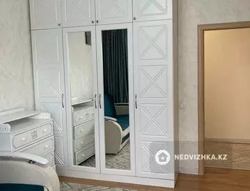 2-комнатная квартира, этаж 4 из 18, 78 м²