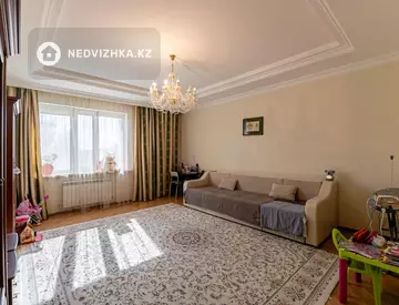 2-комнатная квартира, этаж 4 из 4, 86 м²