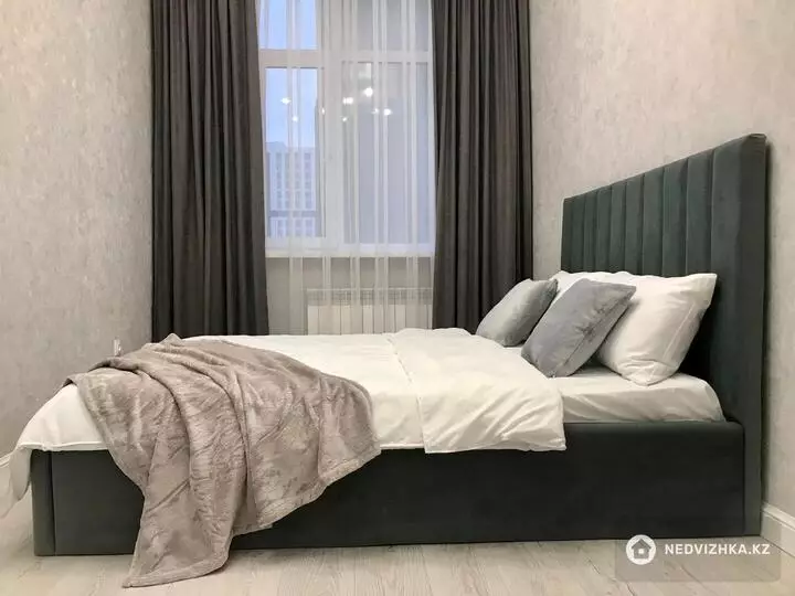 70 м², 2-комнатная квартира, этаж 2 из 17, 70 м², посуточно, изображение - 1