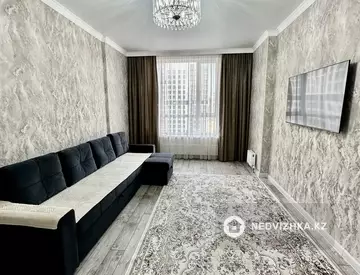 2-комнатная квартира, этаж 7 из 17, 62 м², на длительный срок