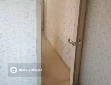 2-комнатная квартира, этаж 2 из 4, 42 м²