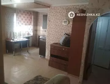 2-комнатная квартира, этаж 2 из 4, 42 м²