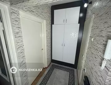 1-комнатная квартира, этаж 3 из 5, 36 м²