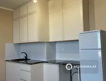 2-комнатная квартира, этаж 19 из 22, 55 м², на длительный срок