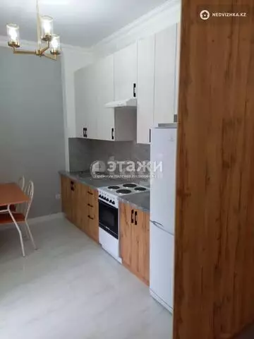 2-комнатная квартира, этаж 4 из 10, 57 м²