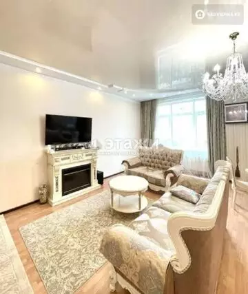 4-комнатная квартира, этаж 8 из 21, 130 м²