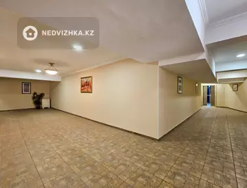 2-комнатная квартира, этаж 3 из 5, 63 м²