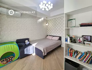 2-комнатная квартира, этаж 3 из 5, 63 м²