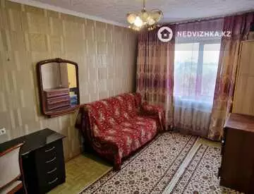 5-комнатная квартира, этаж 4 из 9, 96 м²