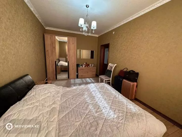 400 м², 8-комнатный дом, 12 соток, 400 м², изображение - 1