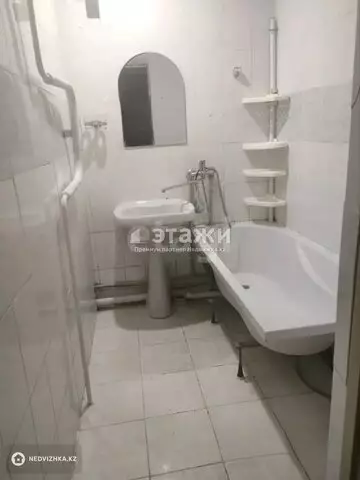 4-комнатная квартира, этаж 2 из 4, 103 м²