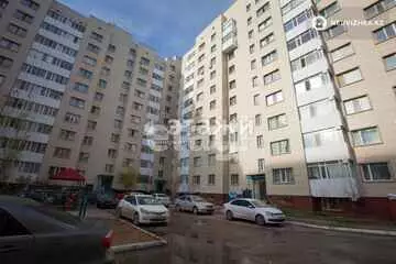 2-комнатная квартира, этаж 2 из 10, 74 м²