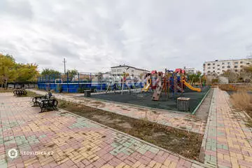 2-комнатная квартира, этаж 1 из 5, 49 м²