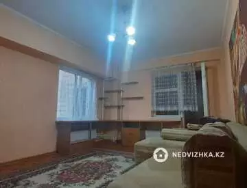 1-комнатная квартира, этаж 3 из 5, 45 м², на длительный срок