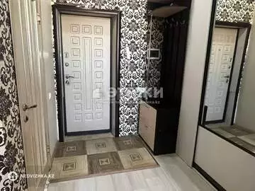 1-комнатная квартира, этаж 12 из 12, 48 м²