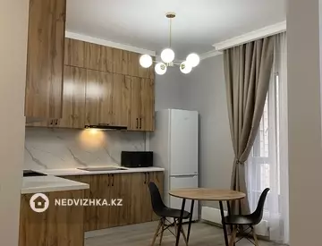 1-комнатная квартира, этаж 6 из 16, 40 м², на длительный срок