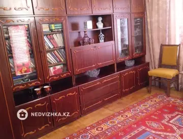 4-комнатная квартира, этаж 3 из 9, 80 м²