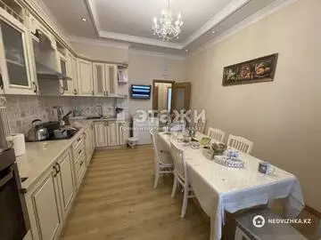 5-комнатная квартира, этаж 7 из 8, 143 м²