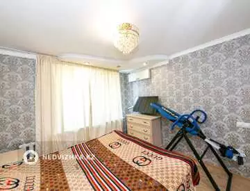 4-комнатная квартира, этаж 5 из 5, 72 м²