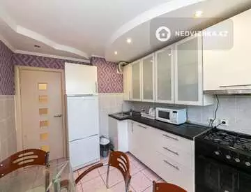 4-комнатная квартира, этаж 5 из 5, 72 м²