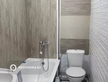 1-комнатная квартира, этаж 4 из 4, 38 м²