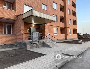 3-комнатная квартира, этаж 2 из 9, 80 м²