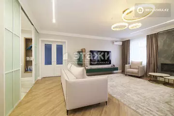 5-комнатная квартира, этаж 7 из 8, 180 м²